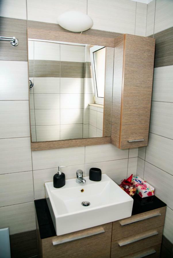 Catherine'S Comfort Apartment No2 Lavrion Bagian luar foto